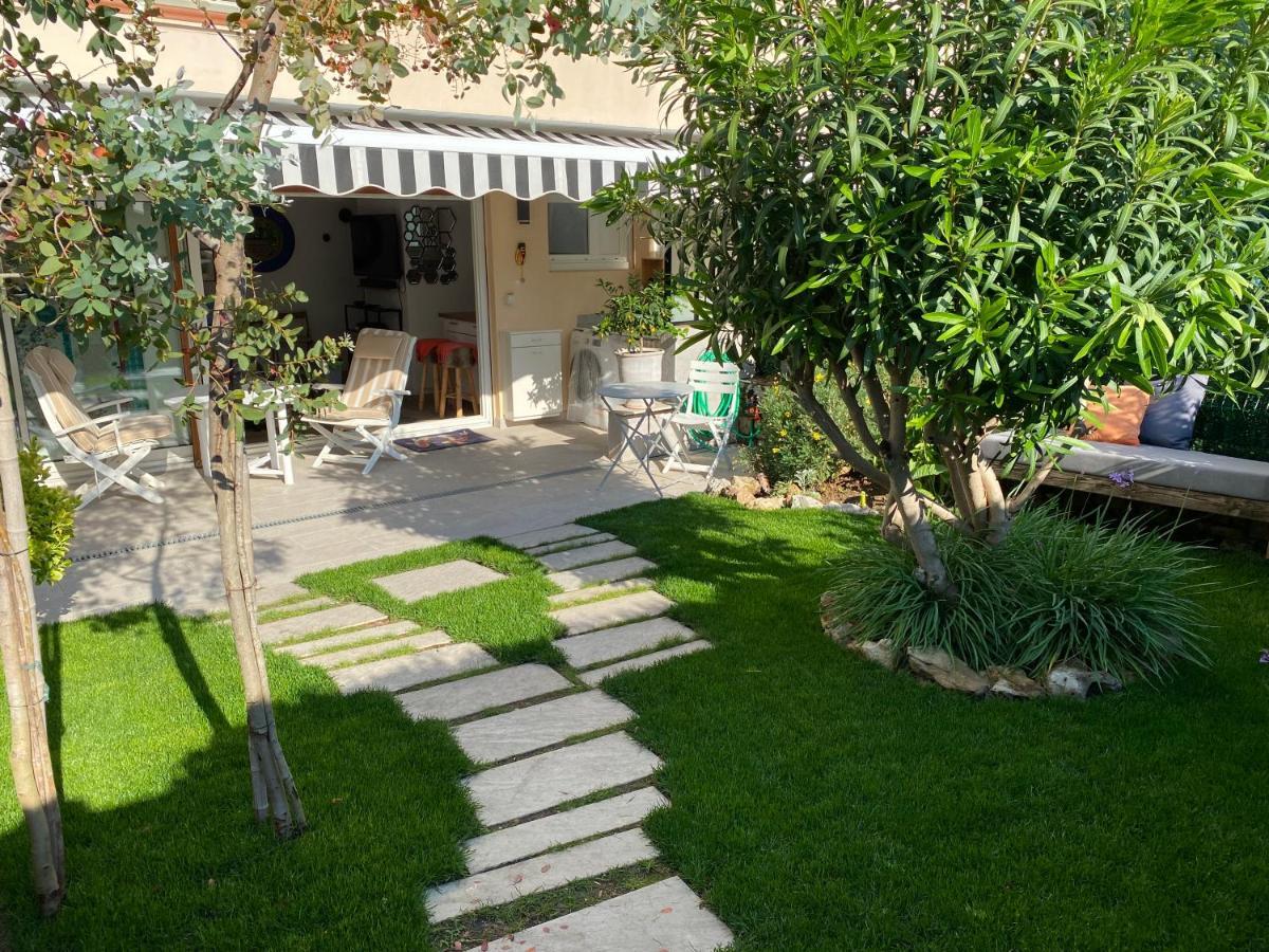 Cannes Croisette &Palm Beach,Parking Екстериор снимка