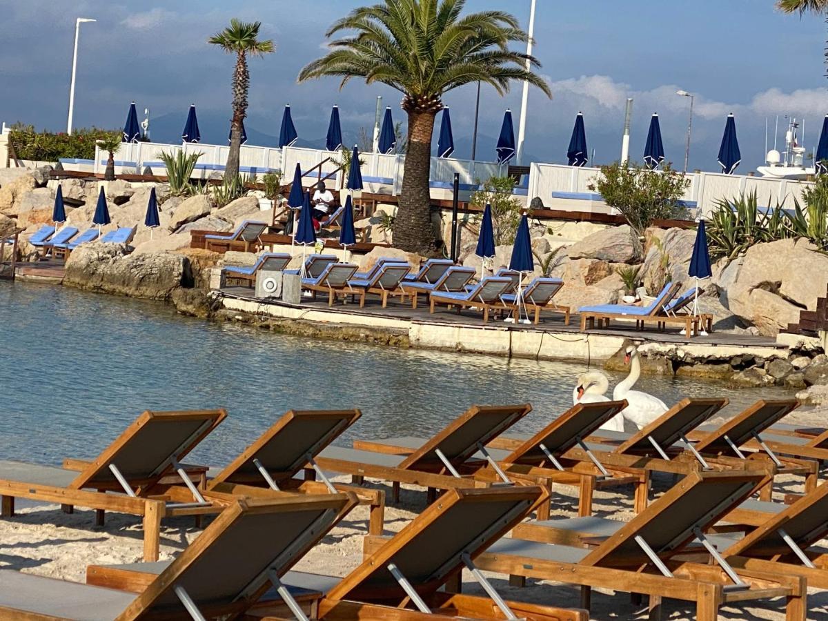Cannes Croisette &Palm Beach,Parking Екстериор снимка